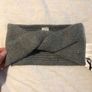 Lululemon headband. Never been worn.